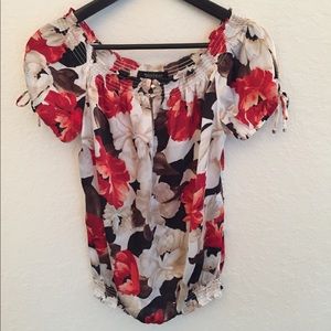 Silky flower blouse with elastic waist & shoulders